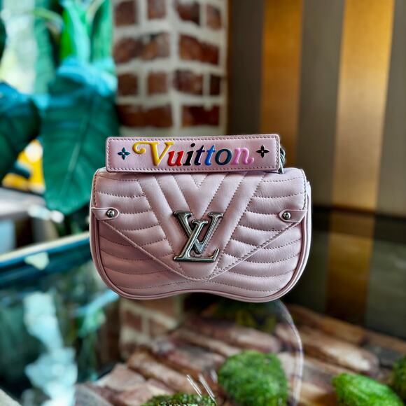 LOUIS VUITTON New Wave Chain Bag MM - Picture 1 of 7